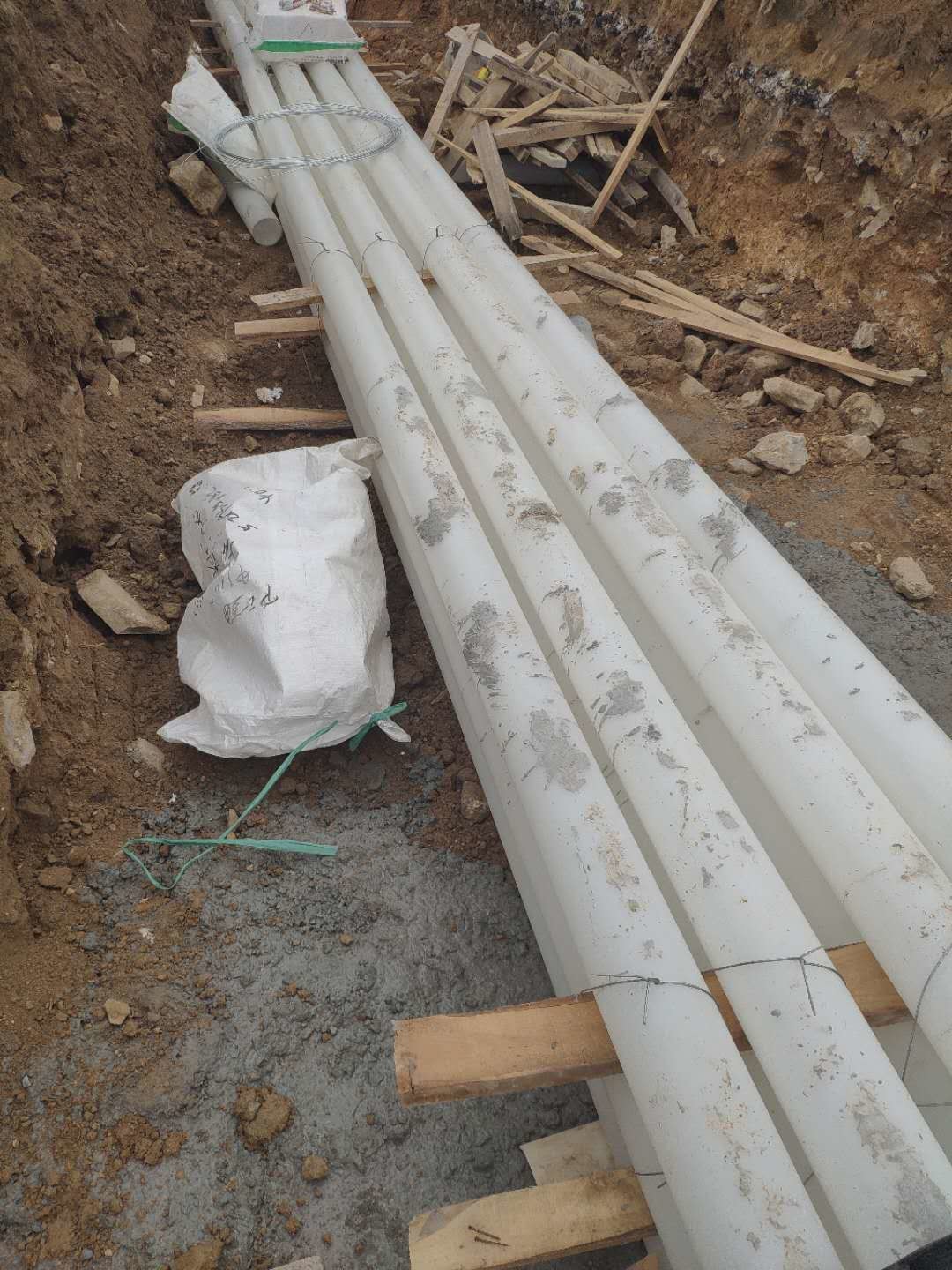 PE实壁管新料地下通信电缆管